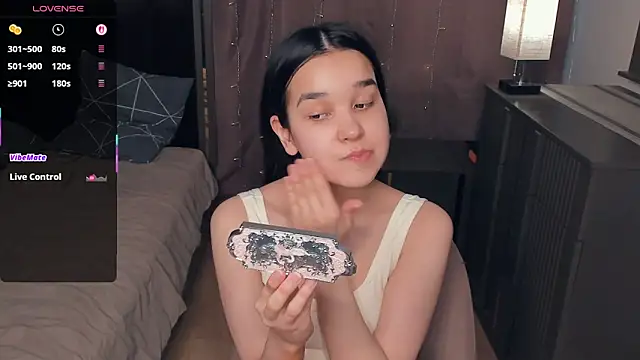 MeliaMelchiori online show from 02/09/26, 07:23