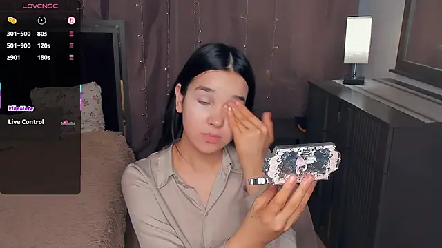 MeliaMelchiori online show from 02/10/26, 01:15