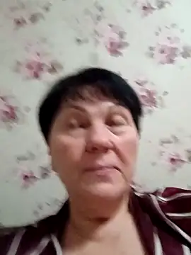 Snapshot of OliviaaSkyy chatting on 12/17/25, 04:40 OliviaaSkyy online show from 12/17/25, 04:40