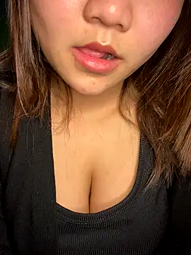 Snapshot of Sunset-yll chatting on 01/06/26, 07:56 Sunset-yll online show from 01/06/26, 07:56