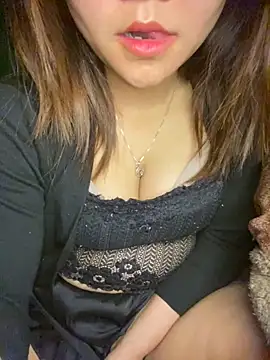 Snapshot of Sunset-yll chatting on 02/04/26, 09:53 Sunset-yll online show from 02/04/26, 09:53