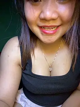 Snapshot of Sunset-yll chatting on 02/27/26, 10:48 Sunset-yll online show from 02/27/26, 10:48