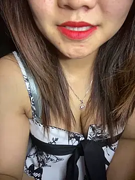 Snapshot of Sunset-yll chatting on 04/30/26, 01:50 Sunset-yll online show from 04/30/26, 01:50