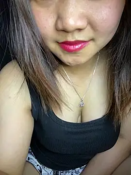 Snapshot of Sunset-yll chatting on 05/01/26, 09:25 Sunset-yll online show from 05/01/26, 09:25