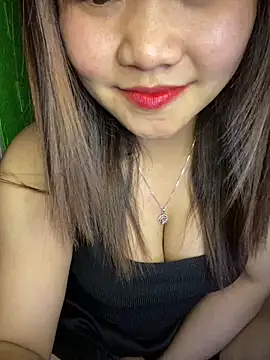 Snapshot of Sunset-yll chatting on 05/03/26, 02:01 Sunset-yll online show from 05/03/26, 02:01
