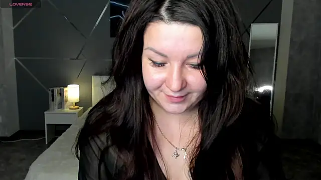 still  her online show from 12/02/25, 01:11