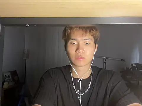 Juhone online show from 11/26/25, 06:47