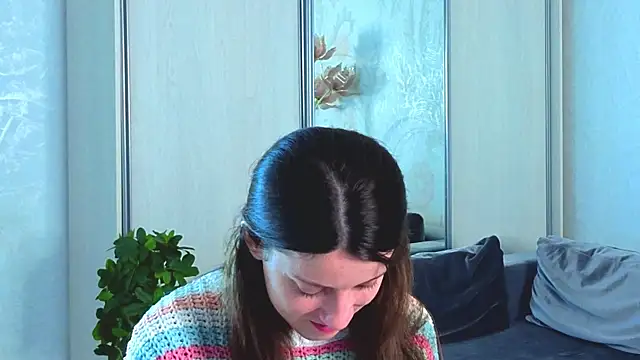 VelvetNyxen online show from 11/25/25, 08:03