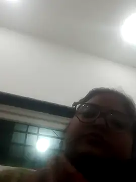 Snapshot of Simran62 chatting on 12/20/25, 02:35 Simran62 online show from 12/20/25, 02:35