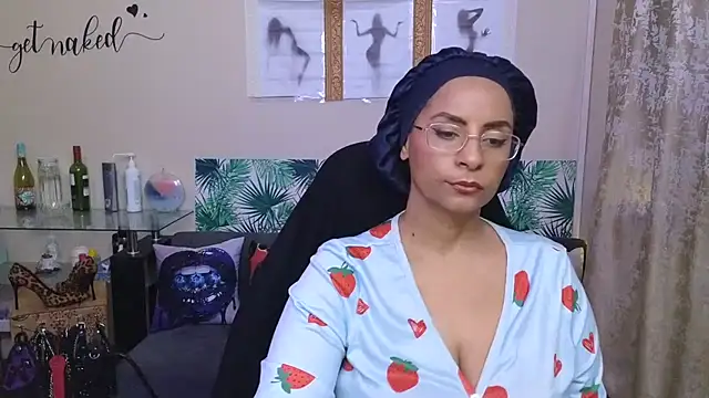 LaReineCleo online show from 06/19/26, 10:52