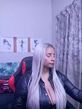 LaReineCleo online show from 06/29/26, 10:37