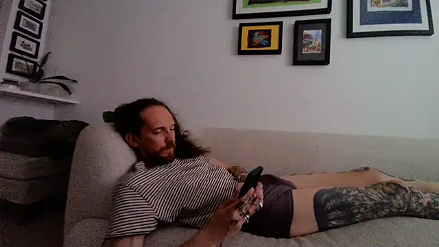 skinnytarzan89 online show from 07/06/26, 07:27