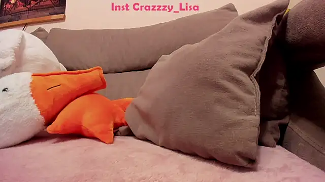 Snapshot of Foxy-lady chatting on 12/24/24, 01:27 Foxy-lady online show from 12/24/24, 01:27