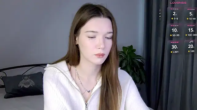 NicoletteBean online show from 11/21/25, 08:02