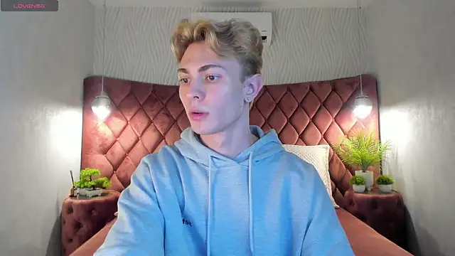 Even Vrot online show from 12/21/25, 01:18