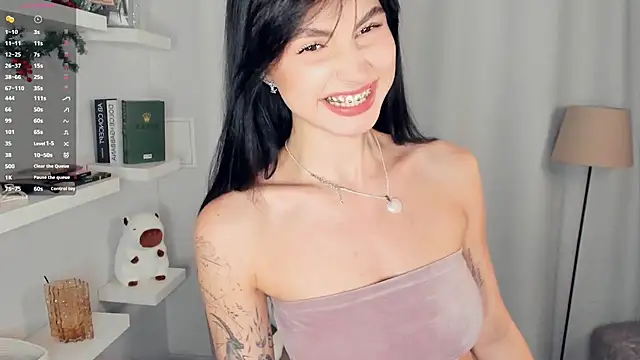 Snapshot of FeliciaKogen chatting on 06/16/26, 08:39 FeliciaKogen online show from 06/16/26, 08:39
