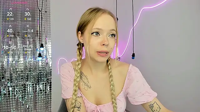 lucy loy online show from 01/13/26, 02:22