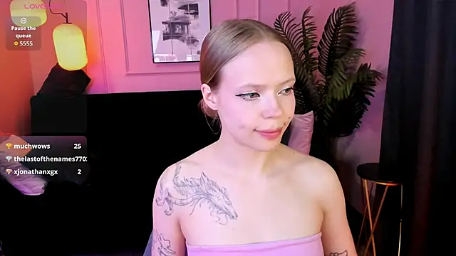 lucy loy online show from 04/26/26, 04:26