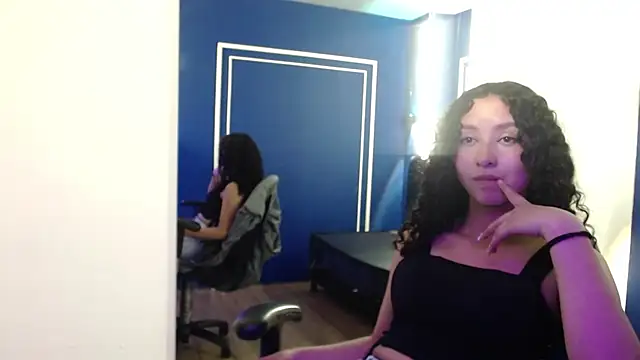 pettymoon1 online show from 11/24/25, 07:13