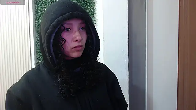 pettymoon1 online show from 12/14/25, 11:48