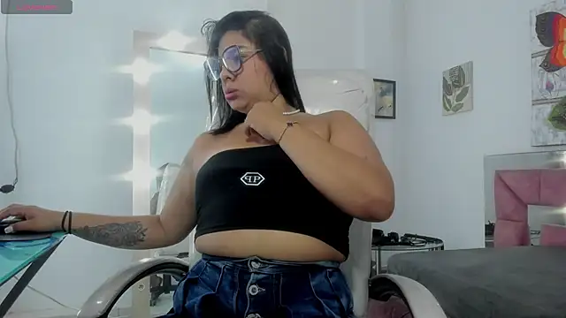 Soffii clarkk online show from 11/26/25, 09:49