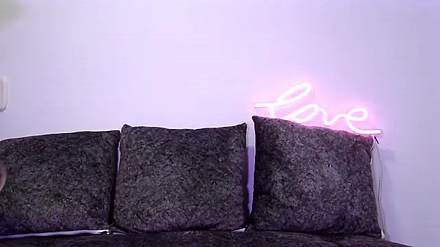 liam  blake online show from 11/26/25, 03:40