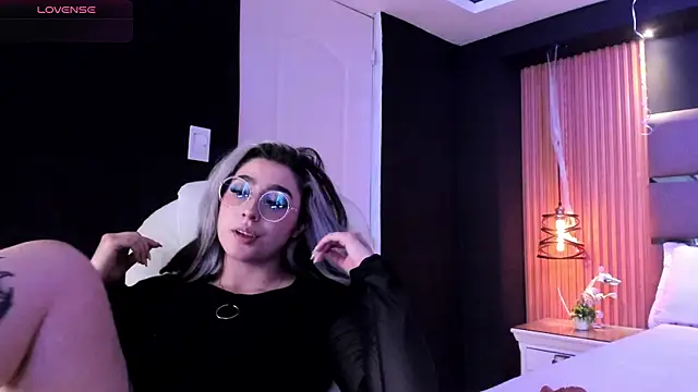 GabyRose9 online show from 04/01/26, 07:44