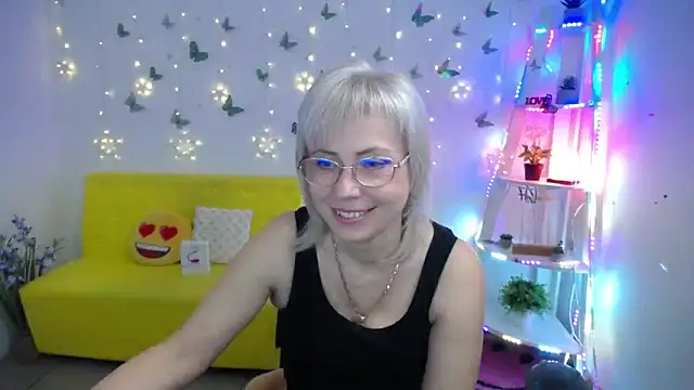 LaurenWishy online show from 04/27/26, 05:22