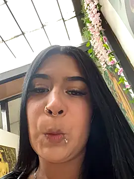 Snapshot of Emily_0-5 chatting on 12/01/25, 08:47 Emily 0-5 online show from 12/01/25, 08:47