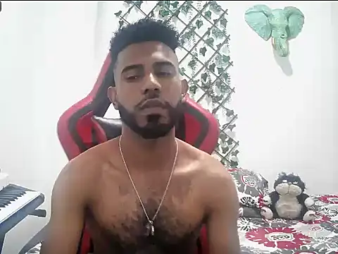 alberthot11 online show from 12/05/25, 07:43