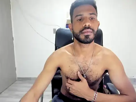 alberthot11 online show from 04/16/26, 05:36