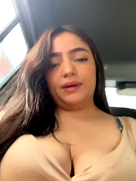 Juanita Rojas online show from 12/04/25, 05:43