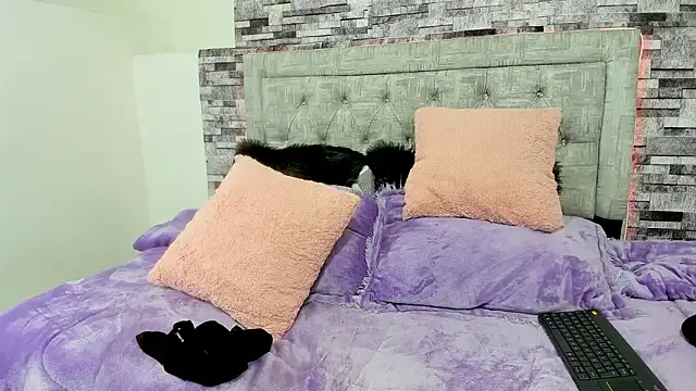 Anny willians online show from 11/25/25, 04:07