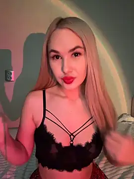 Snapshot of Miss_Alisse chatting on 12/04/25, 05:43 Miss Alisse online show from 12/04/25, 05:43