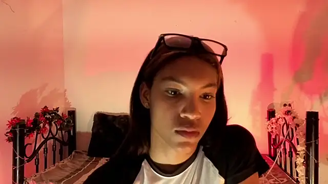 ginebra-n18 online show from 11/25/25, 12:43