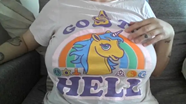 xxxluana online show from 06/08/26, 07:03