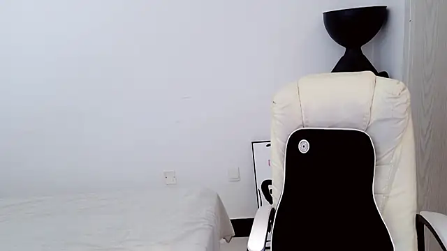 XIAOFENG-2025 online show from 03/12/26, 07:14