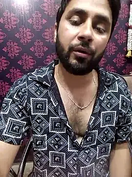 Snapshot of Cute_Lucky chatting on 04/28/26, 02:33 Cute Lucky online show from 04/28/26, 02:33