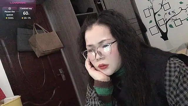 Huahua3187 online show from 11/30/25, 07:01