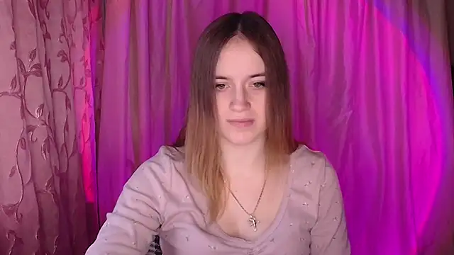 Illa May online show from 12/18/25, 07:25