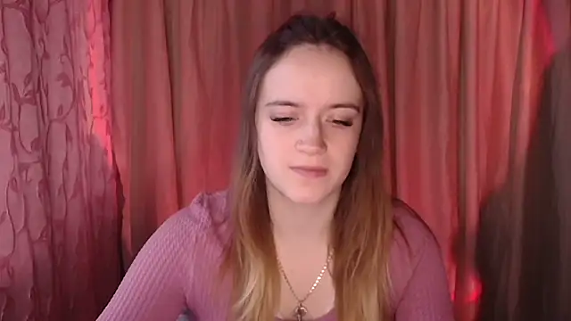 Illa May online show from 12/21/25, 10:55