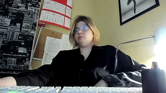 KrisRoyal online show from 11/30/25, 11:36