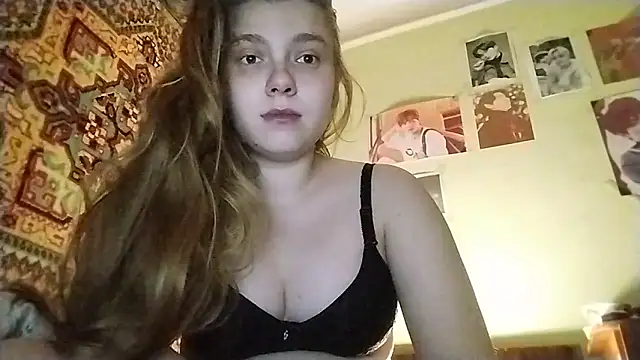 KikiBang online show from 02/11/26, 08:14