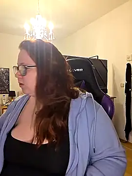 NaughtyNiia online show from 12/19/25, 05:31