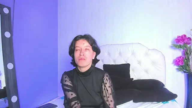 CoralAndOcean  online show from 12/18/25, 09:43