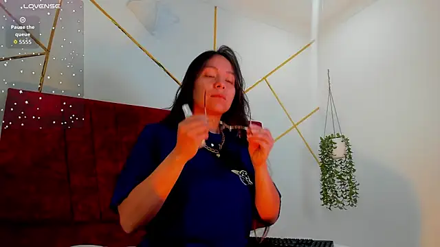 Julieta Lein  online show from 01/10/26, 12:29