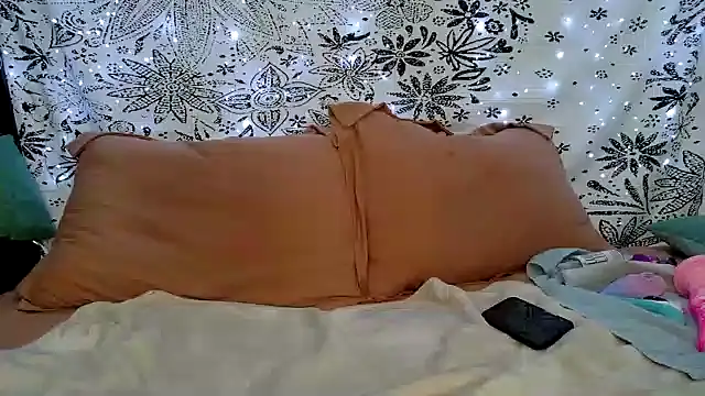 sareberr420 online show from 02/02/26, 03:11