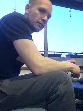 Spielzeugtwink online show from 04/22/26, 06:53