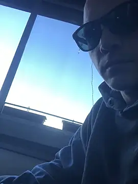 Spielzeugtwink online show from 04/23/26, 04:31