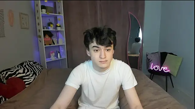 kevinhunter  online show from 11/20/25, 04:07